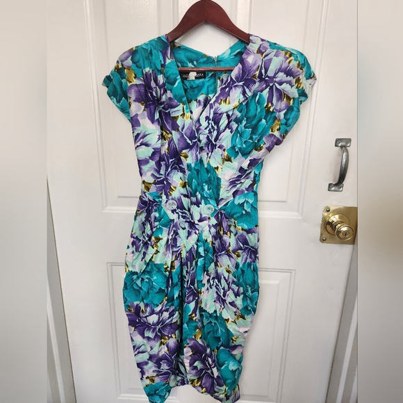 Vintage Barbara Barbara dress with shoulder pads. Missing belt - Picture 1 of 6